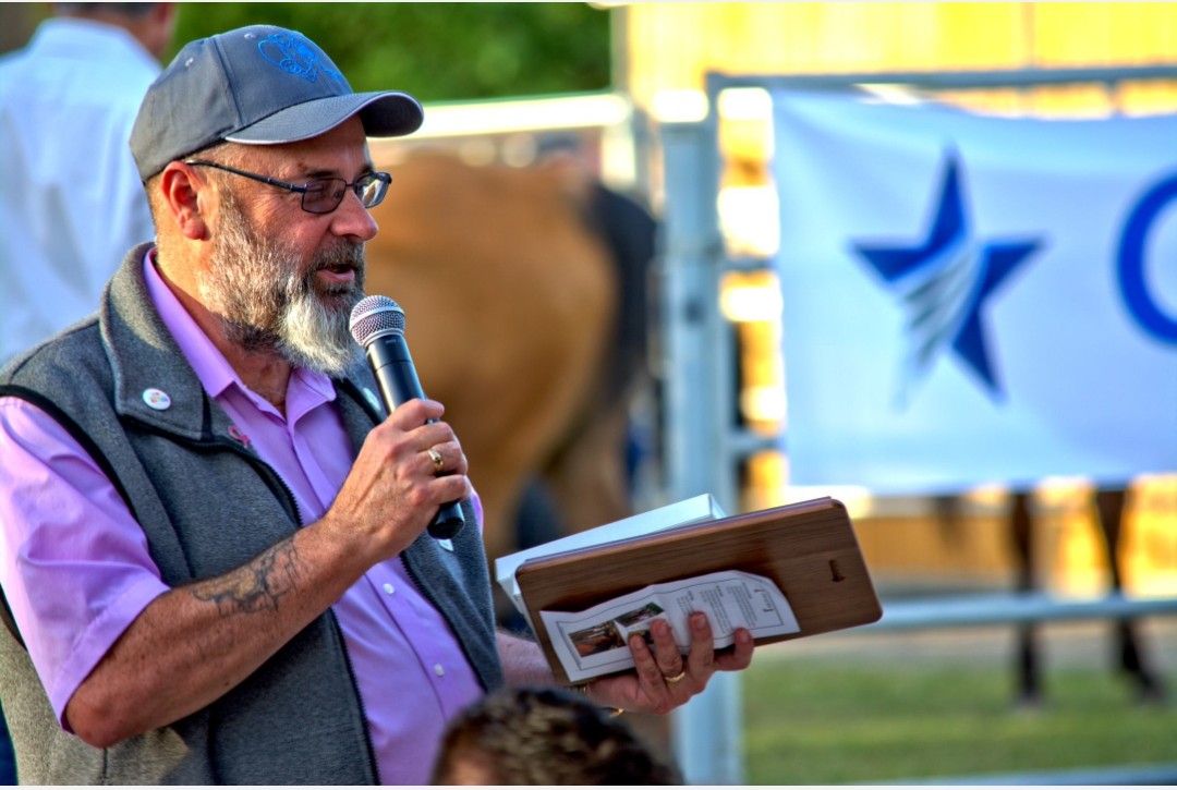 cascade natural gas supports trot therapeutic riding of tri-cities